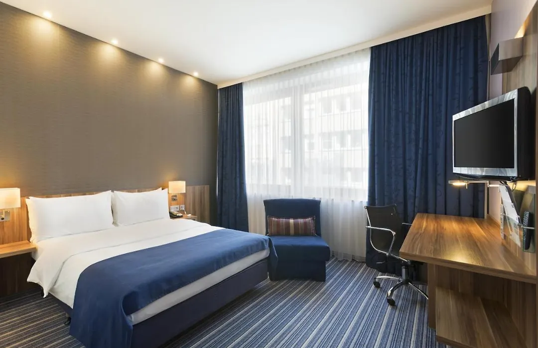 Holiday Inn Express Frankfurt City Hauptbahnhof-1